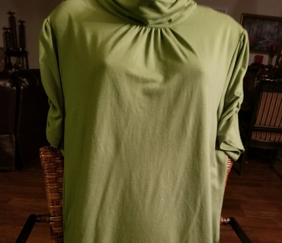 Top - Picture 3 of 3